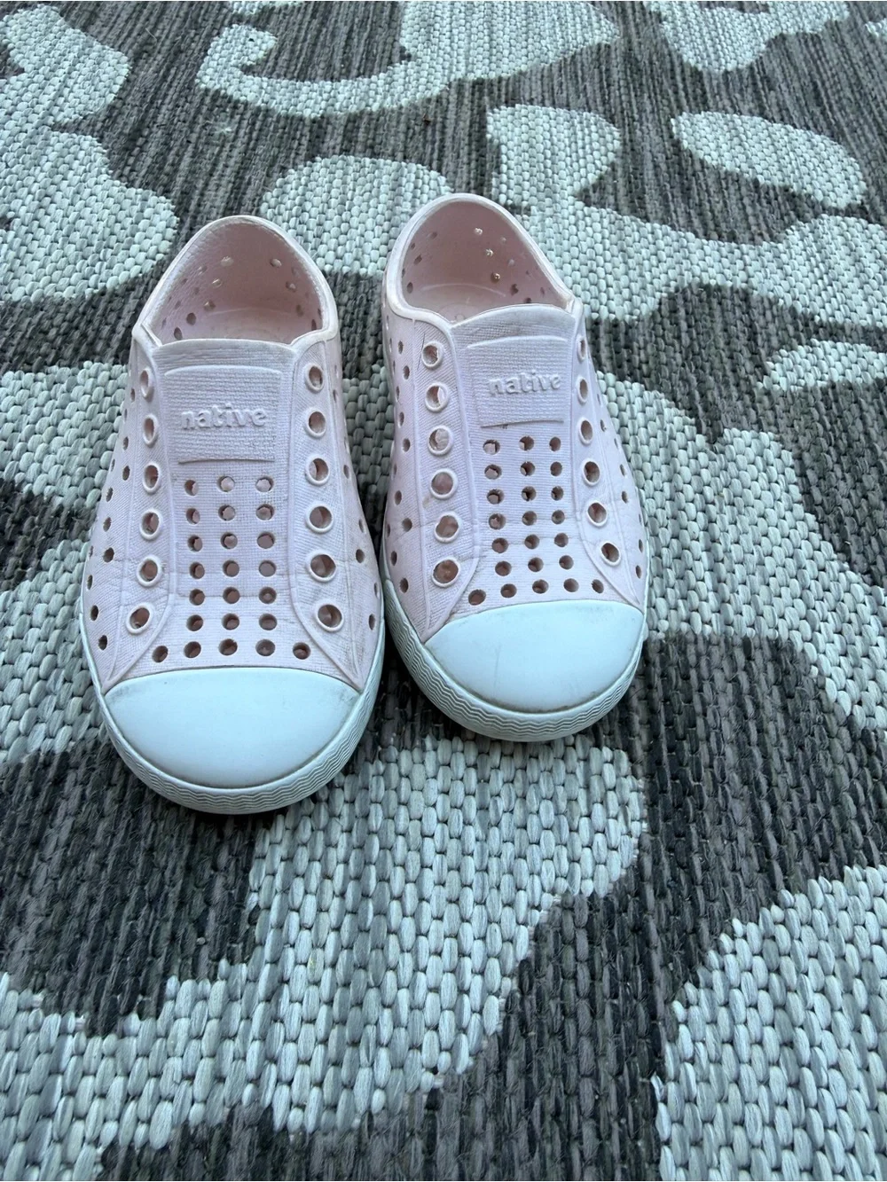 Native Kids Water Shoes in Pale Pink with White Toe